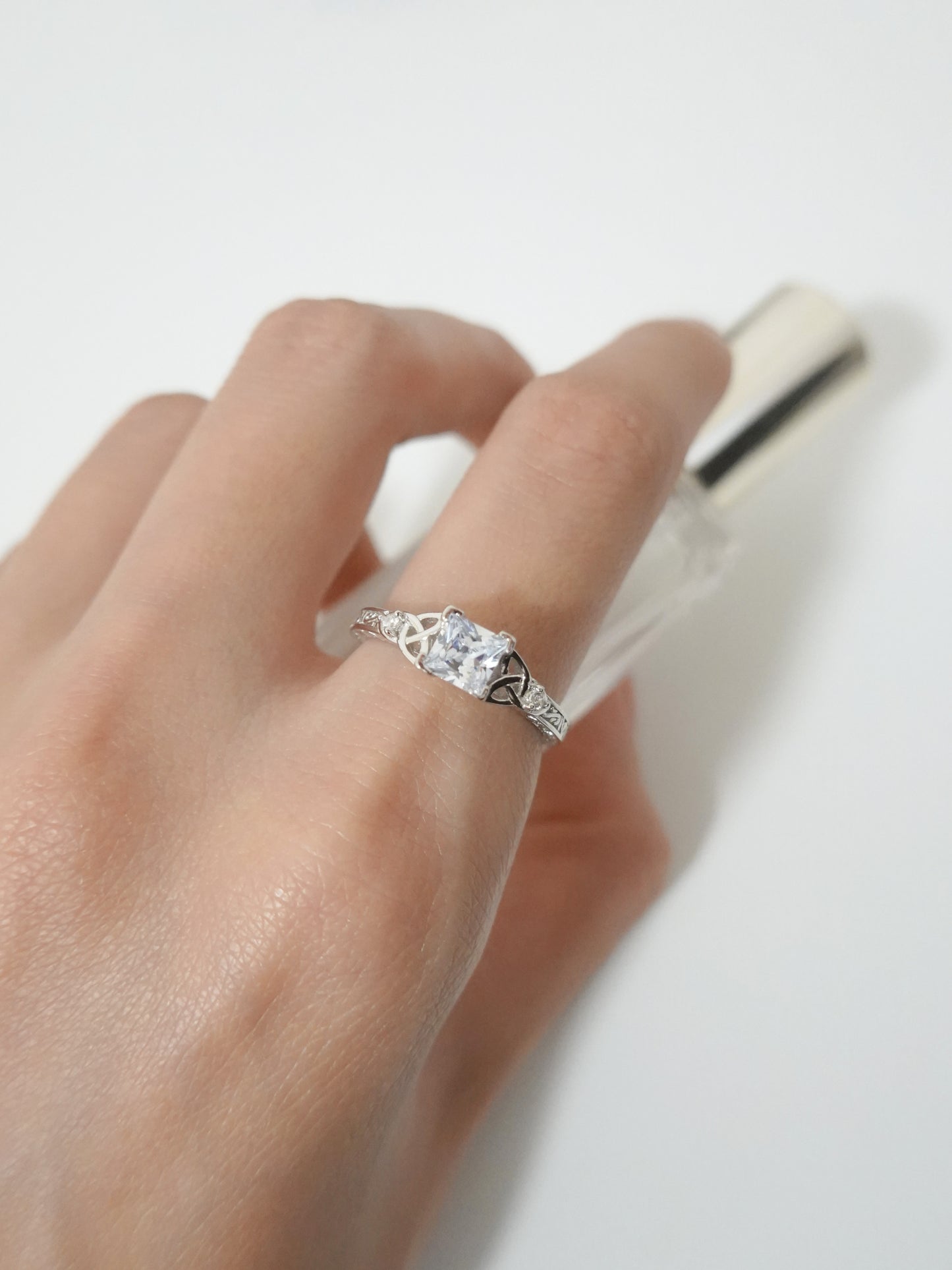 Flora Solitaire Silver Ring