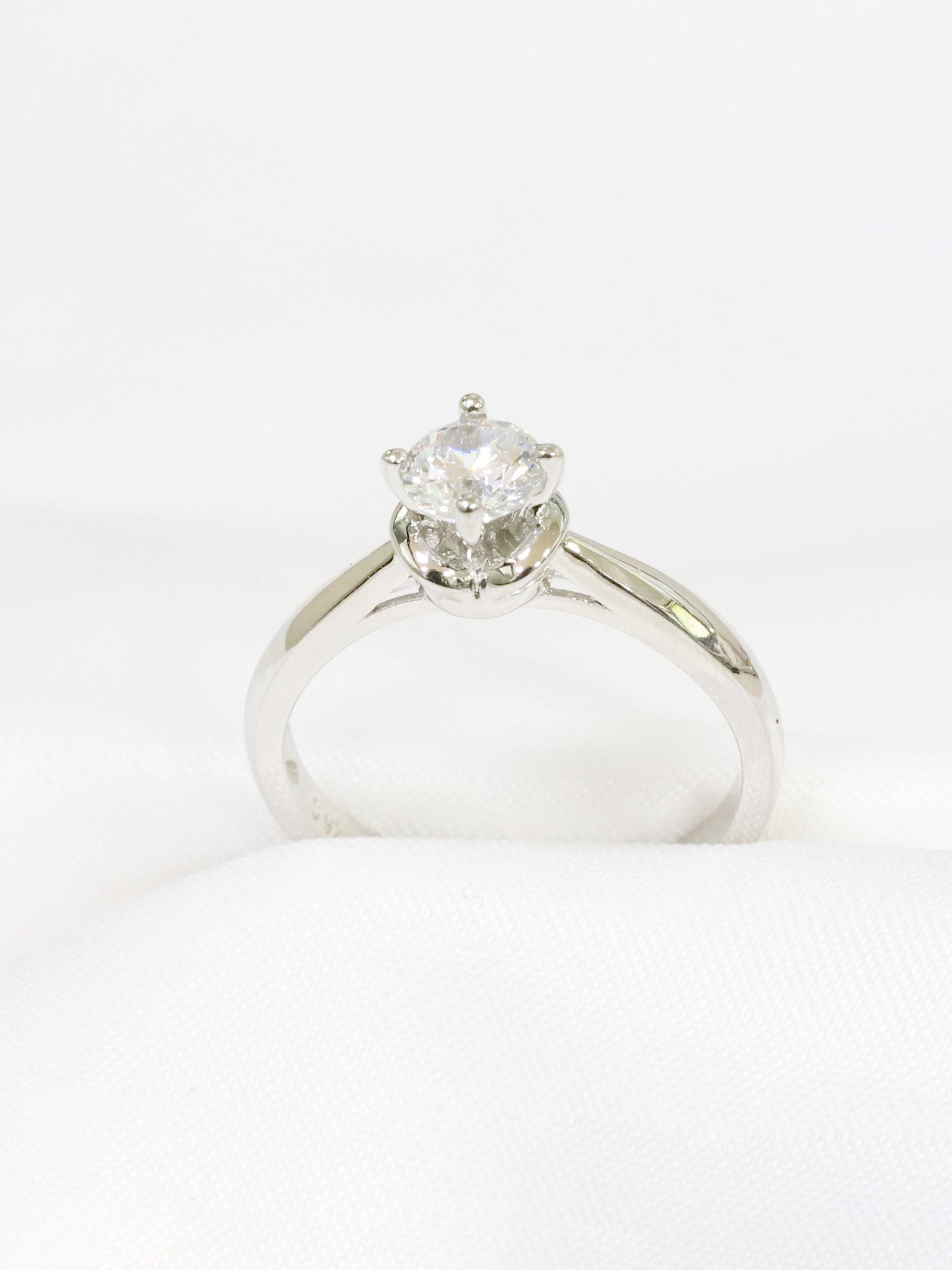 Pure Solitaire Silver Ring