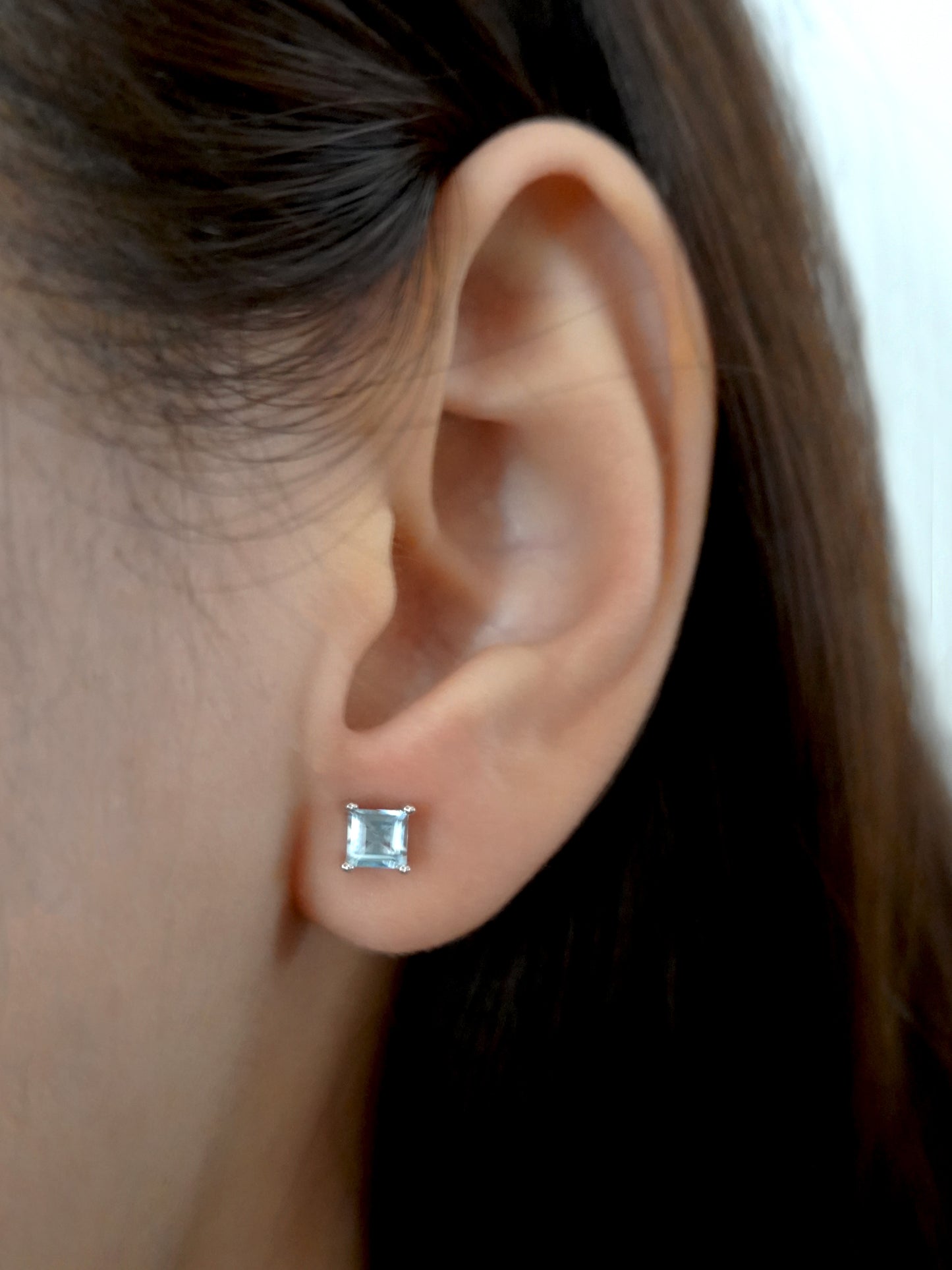 Silver Earrings Point Light Square Topaz