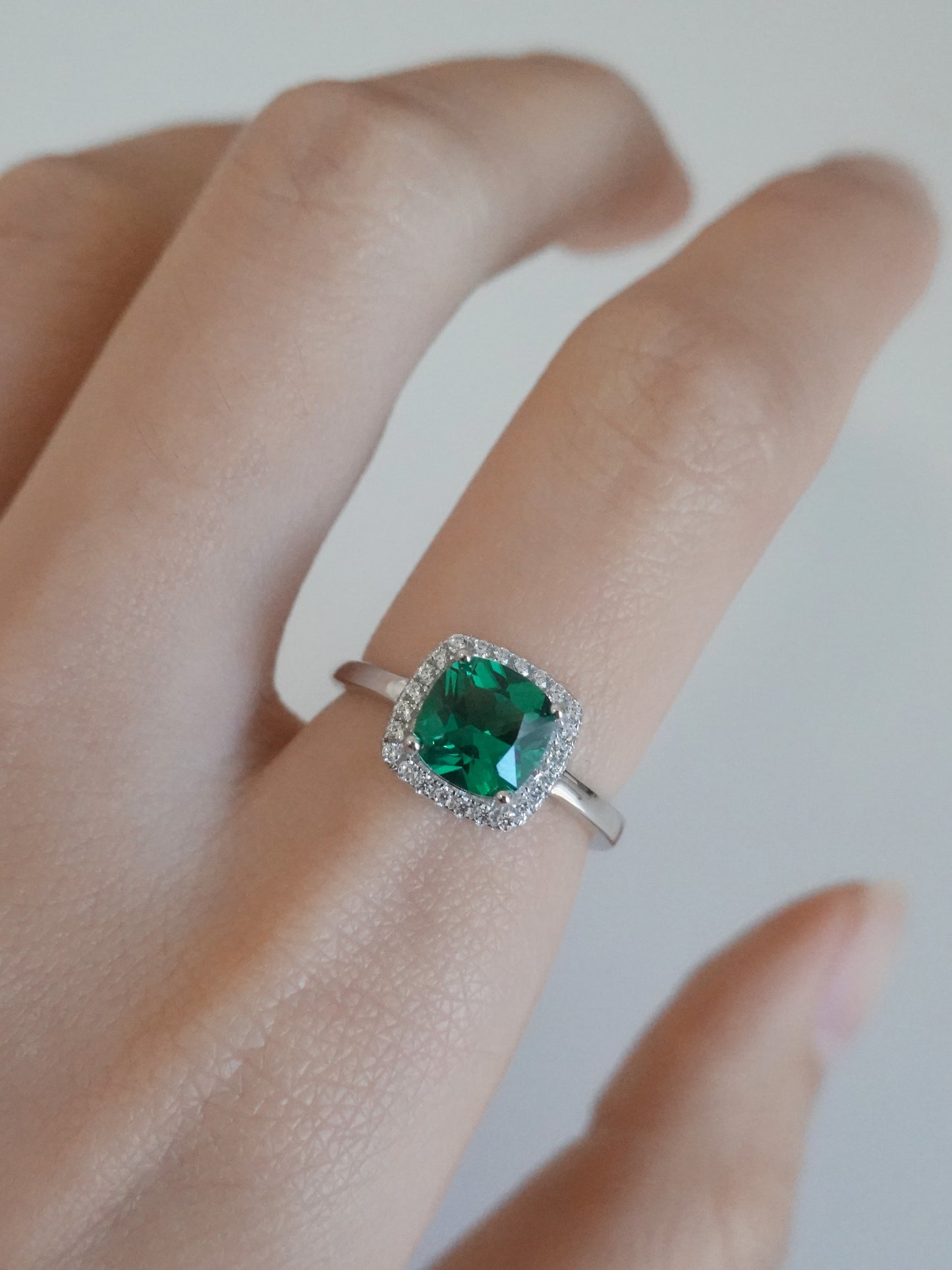 Anello Solitario Emerald