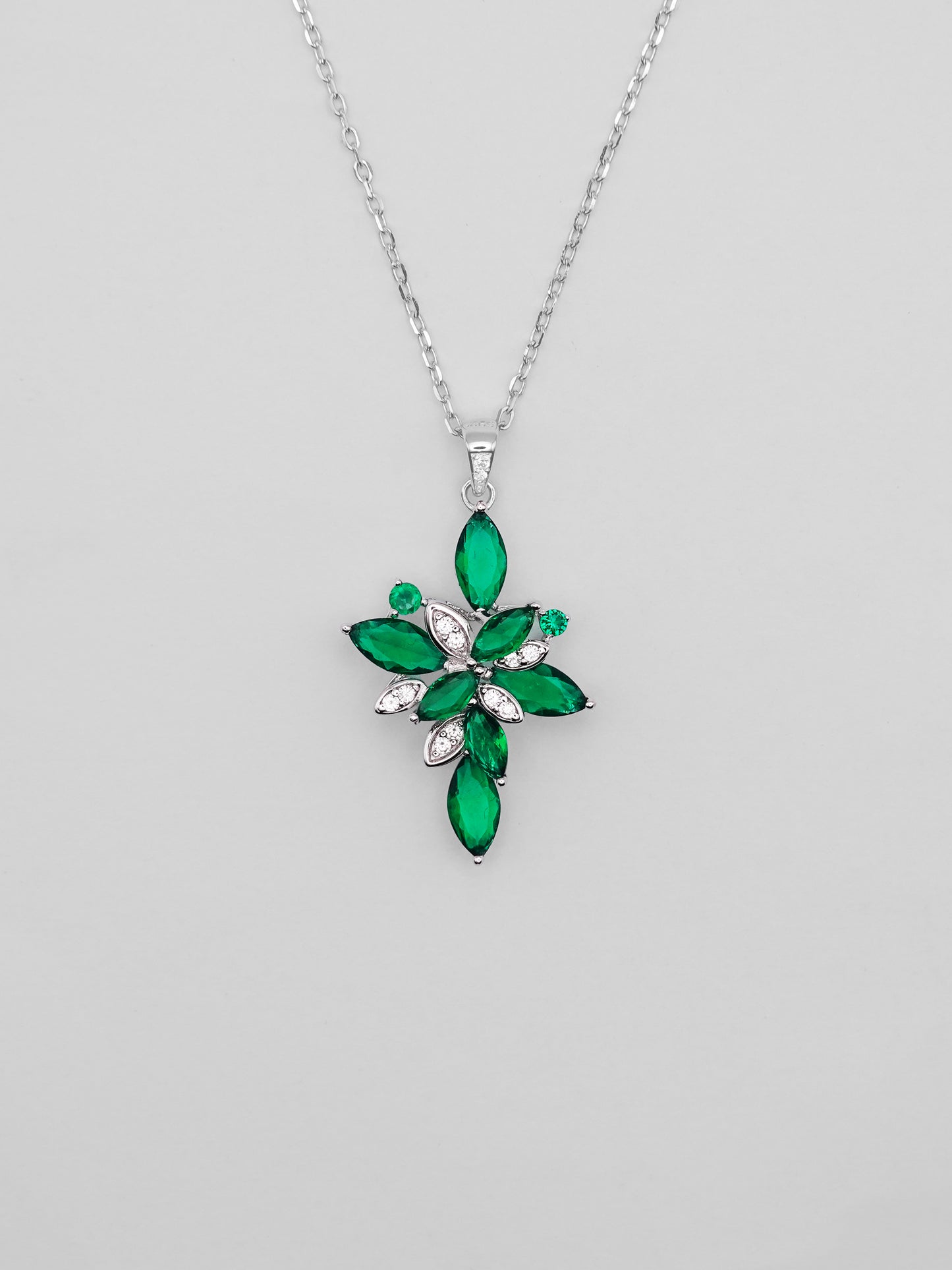 Collana Floreale Verde