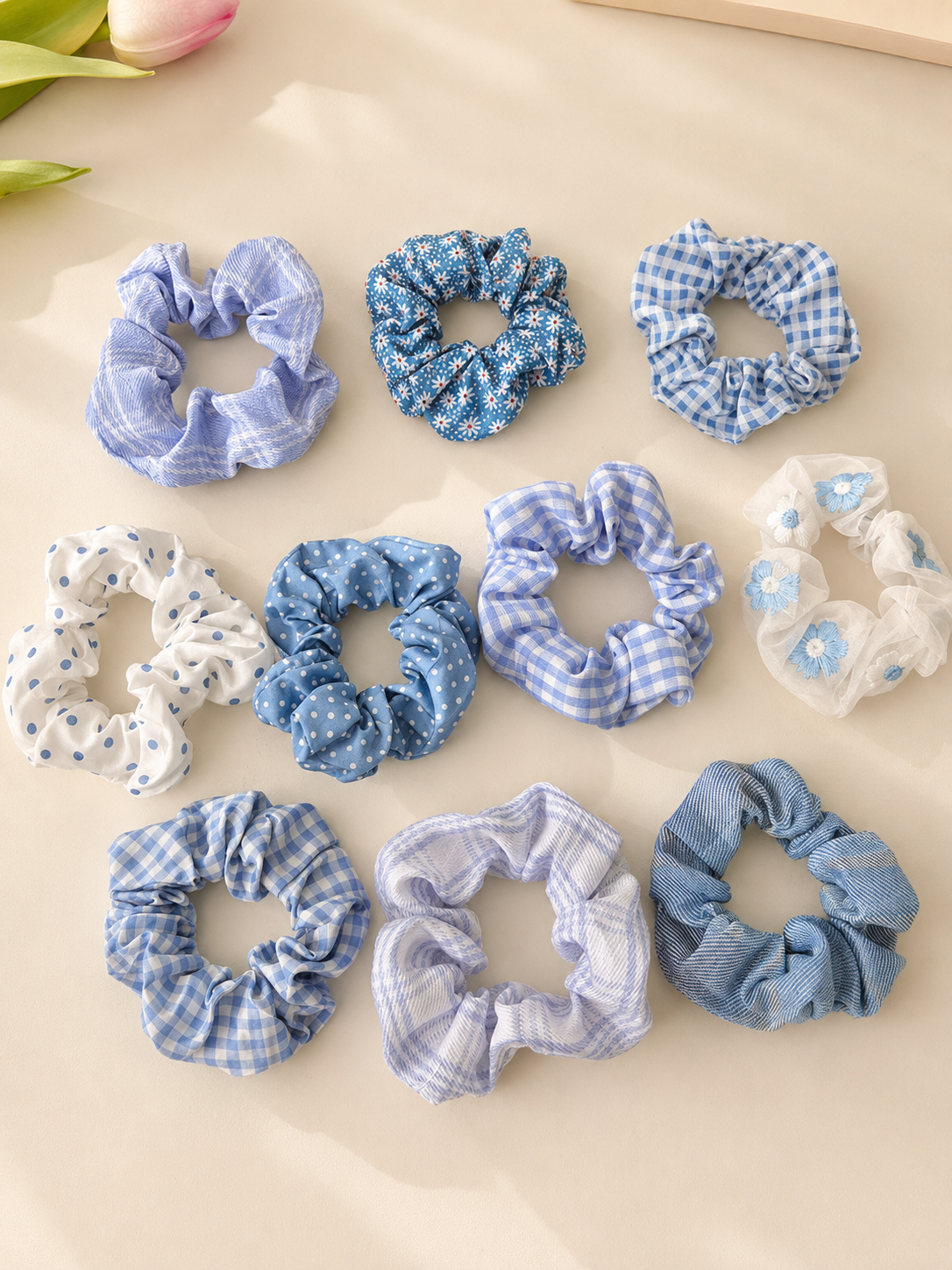 Hair scrunchies in shades of blue