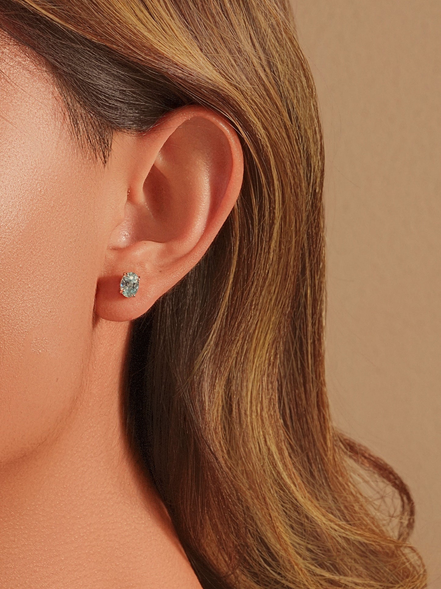 Oval Light Point Earrings