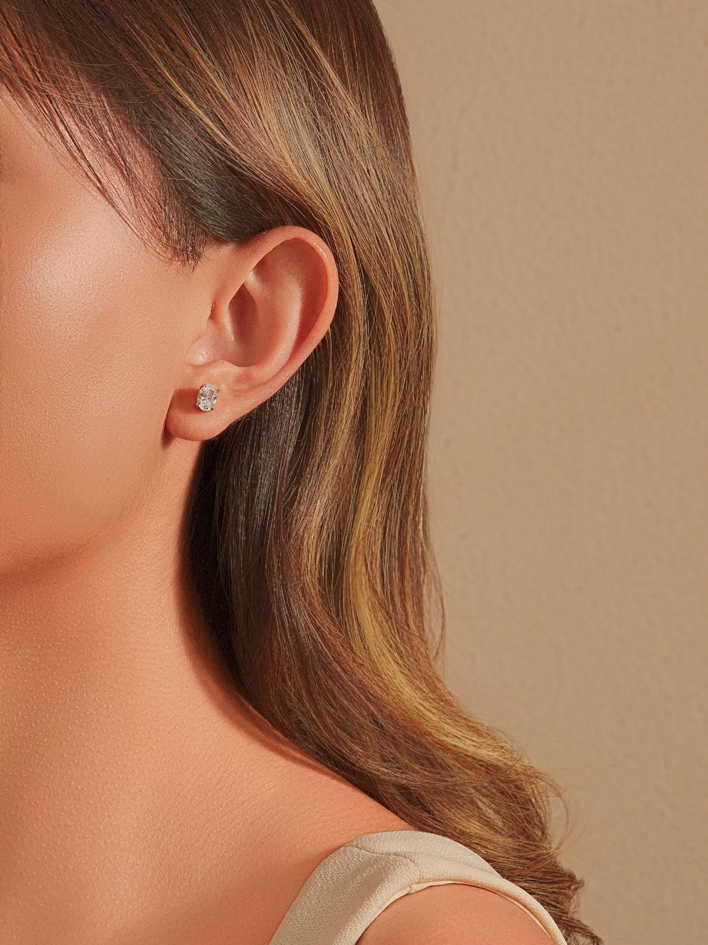 Oval Light Point Earrings