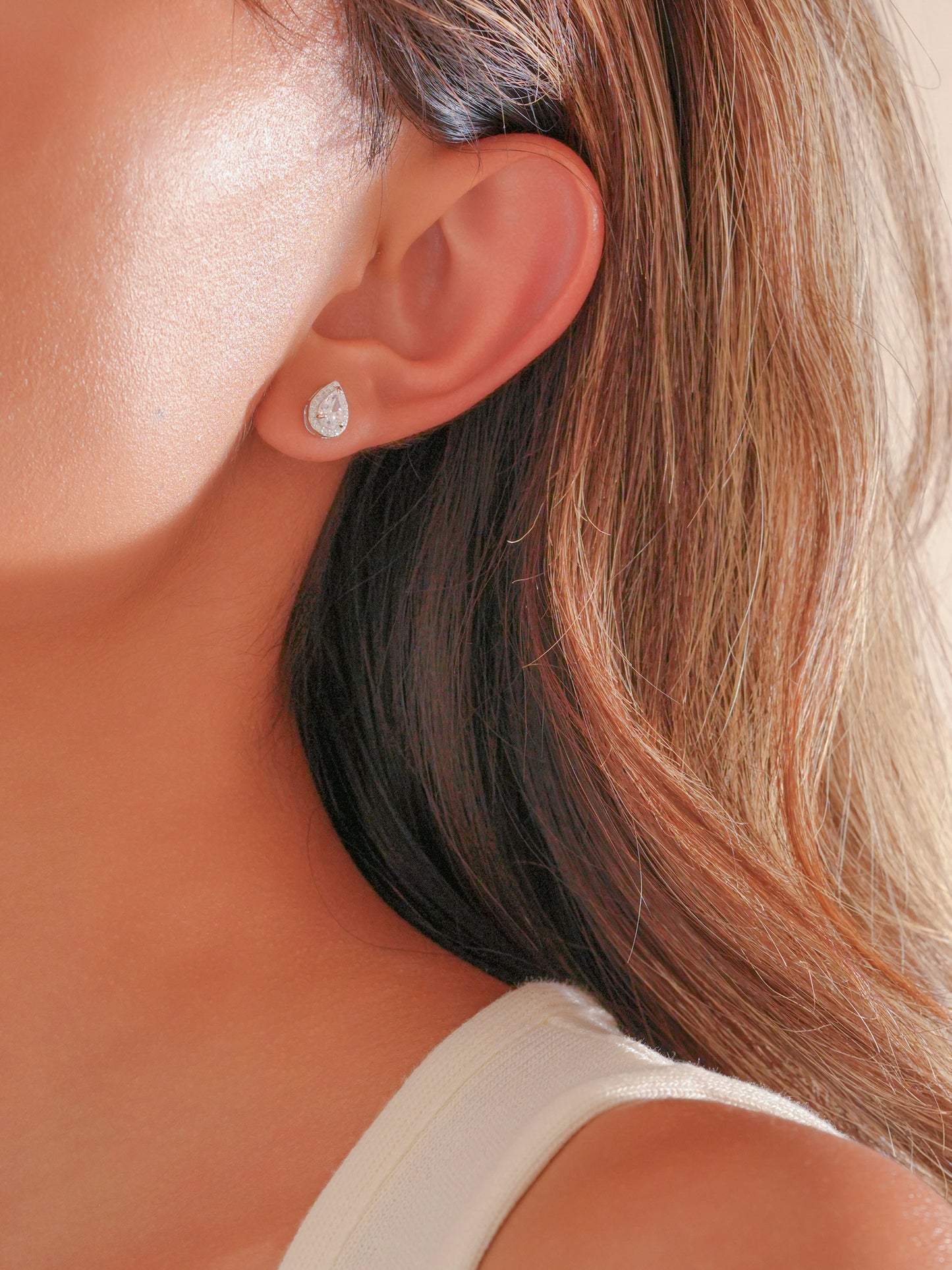 Lux Drop Light Point Earrings