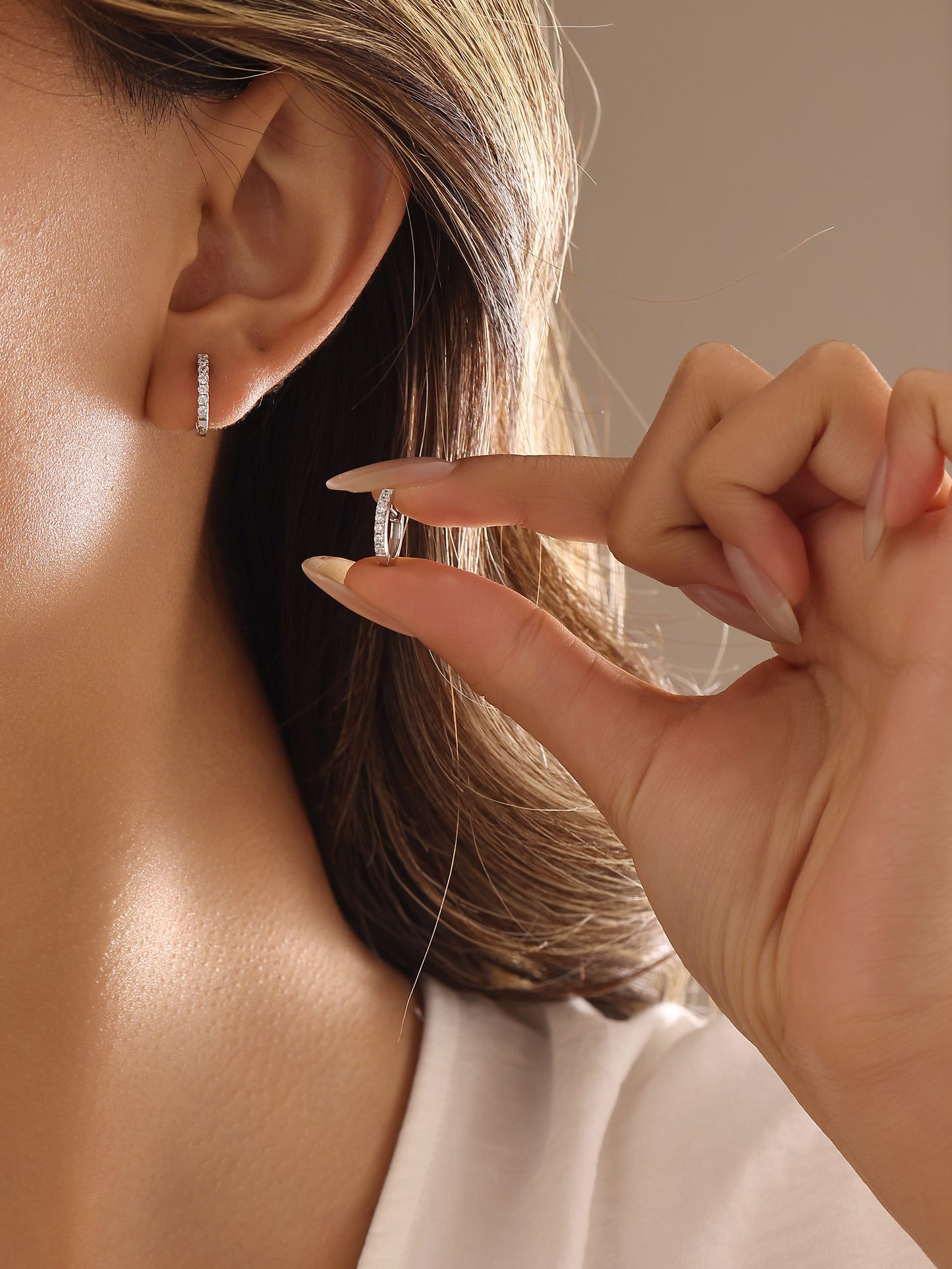 Orecchini a Cerchio con Zirconi 12mm